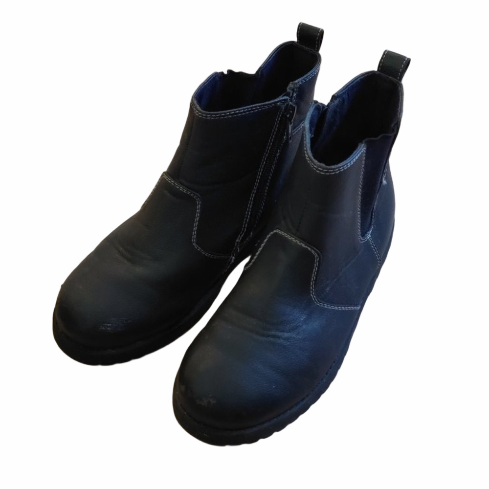 Children's Place Black Booties. Comfy Versatile